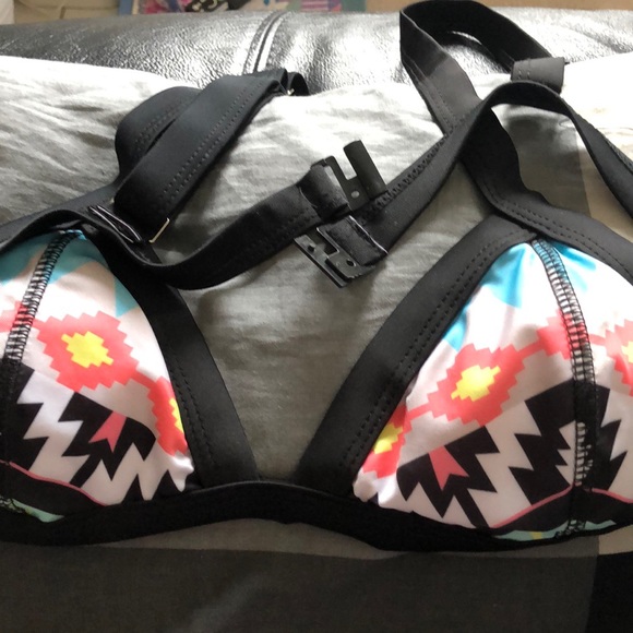 Aztec looking Bathing suit - Picture 2 of 3